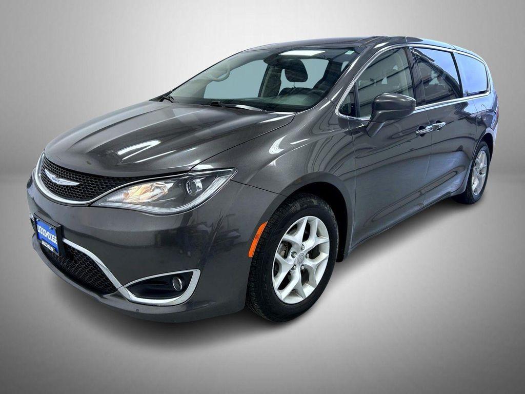 used 2018 Chrysler Pacifica car, priced at $10,495