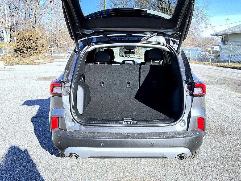 new 2026 Ford Escape PHEV car, priced at $32,694