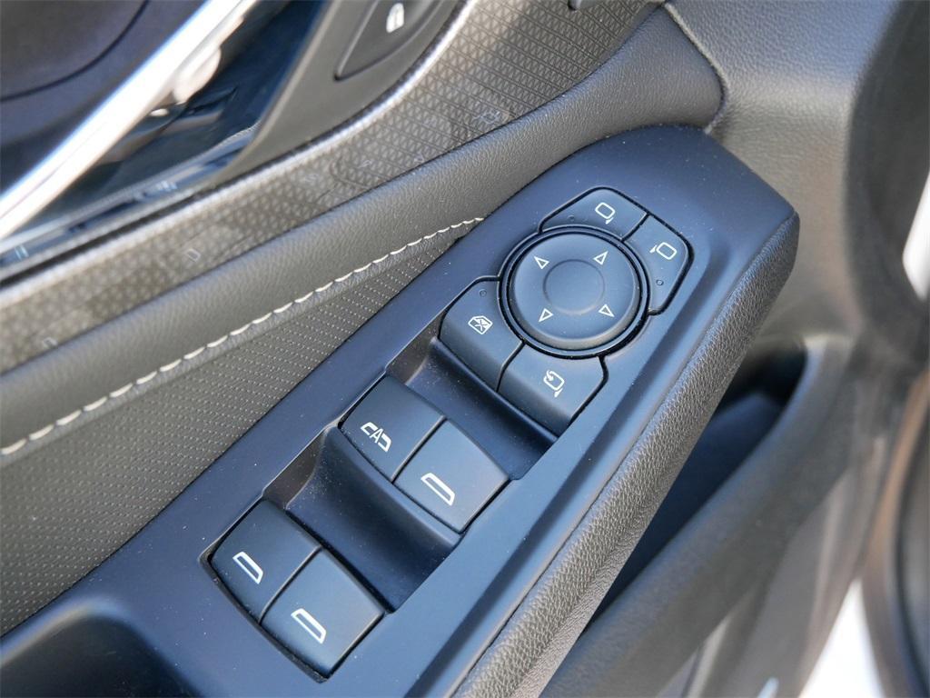 used 2022 Chevrolet Traverse car, priced at $30,557