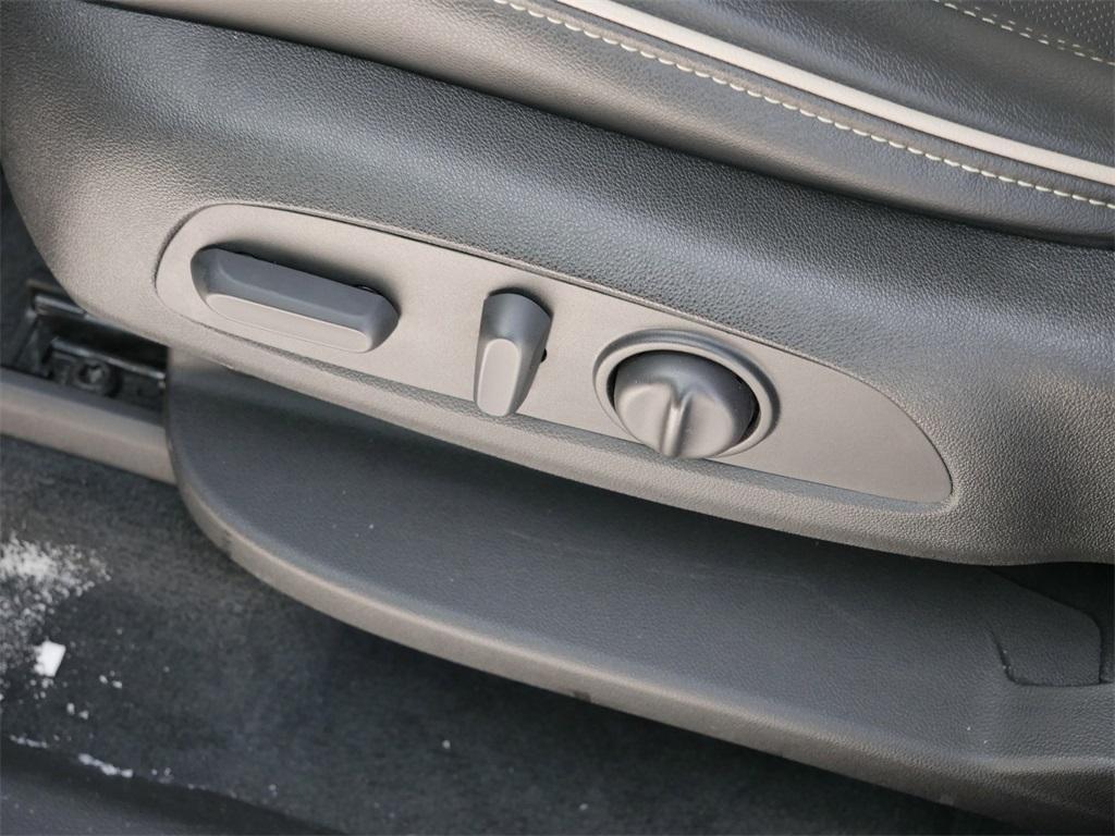 used 2022 Chevrolet Traverse car, priced at $29,130