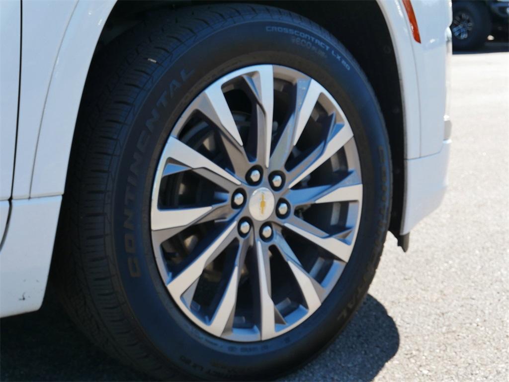 used 2022 Chevrolet Traverse car, priced at $30,557