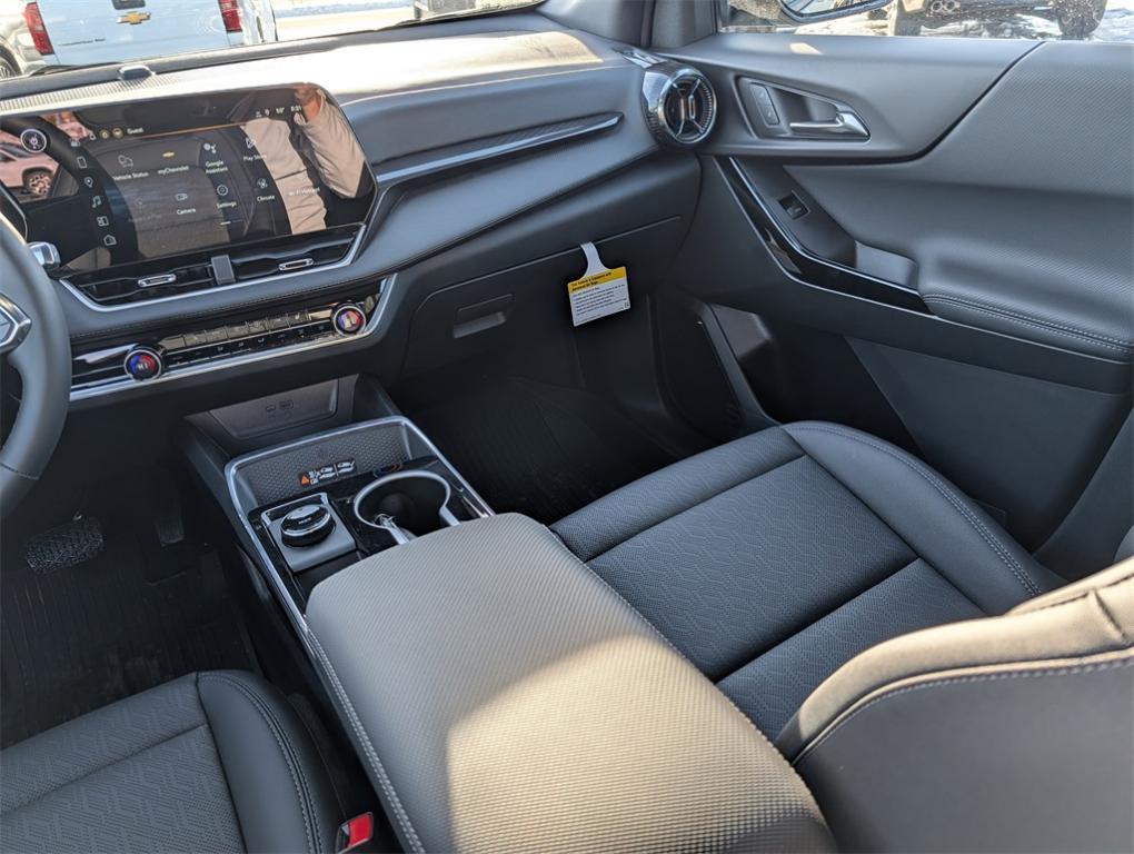 new 2026 Chevrolet Equinox car, priced at $33,714