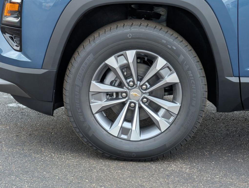 new 2026 Chevrolet Equinox car, priced at $33,033