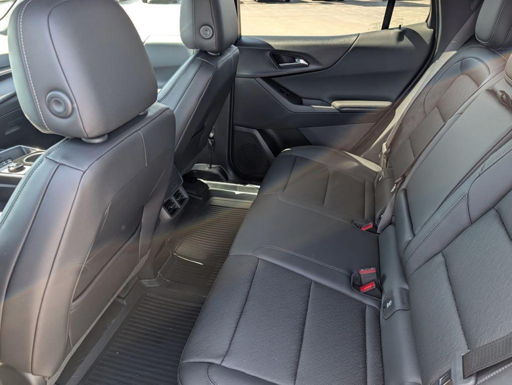 new 2026 Chevrolet Equinox car, priced at $33,123