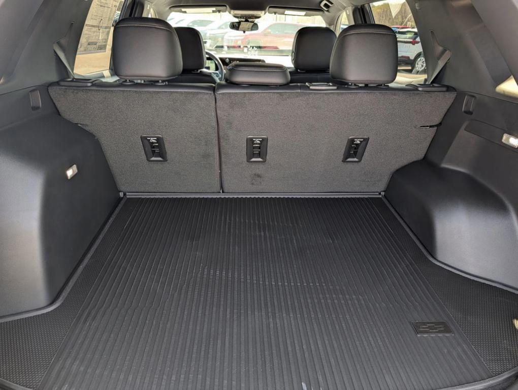 new 2026 Chevrolet Equinox car, priced at $33,123