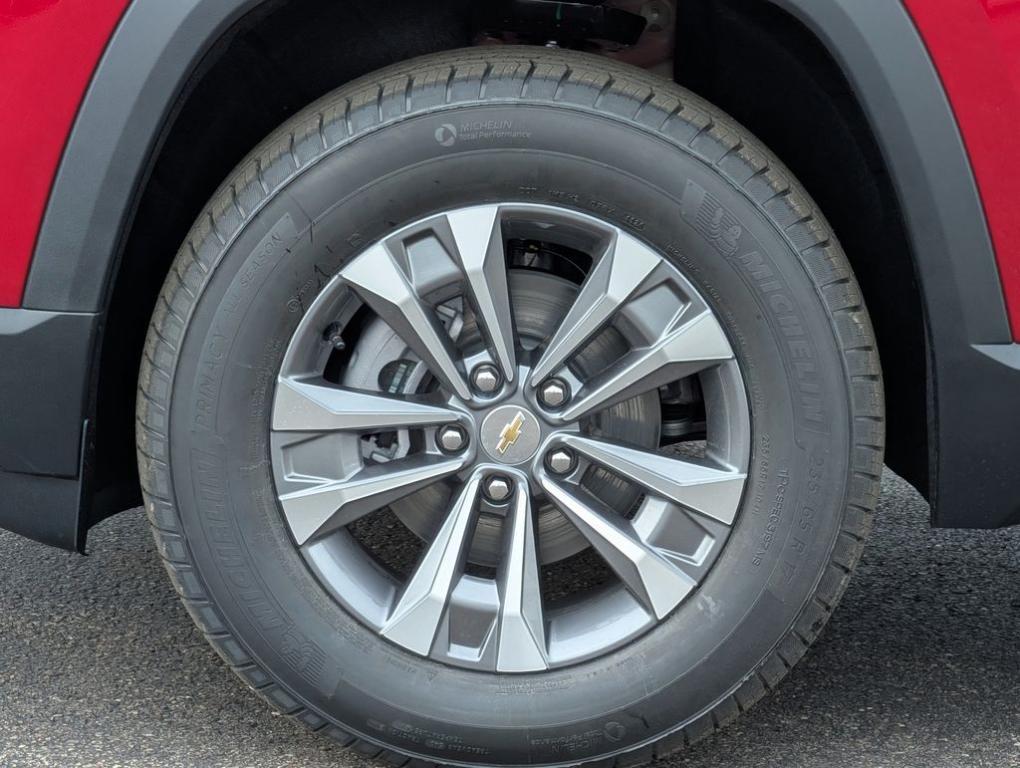new 2026 Chevrolet Equinox car, priced at $33,478
