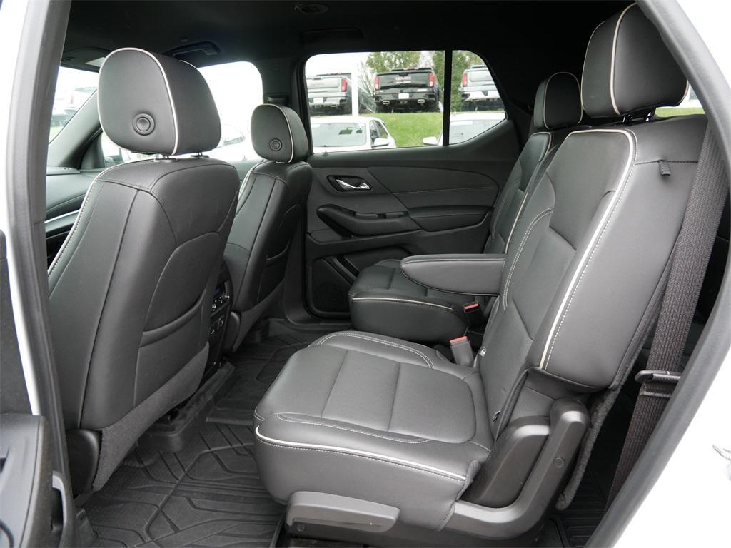 used 2022 Chevrolet Traverse car, priced at $29,453