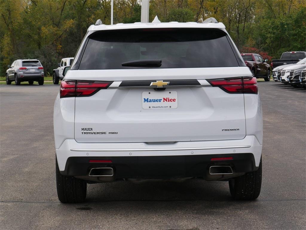 used 2022 Chevrolet Traverse car, priced at $29,453