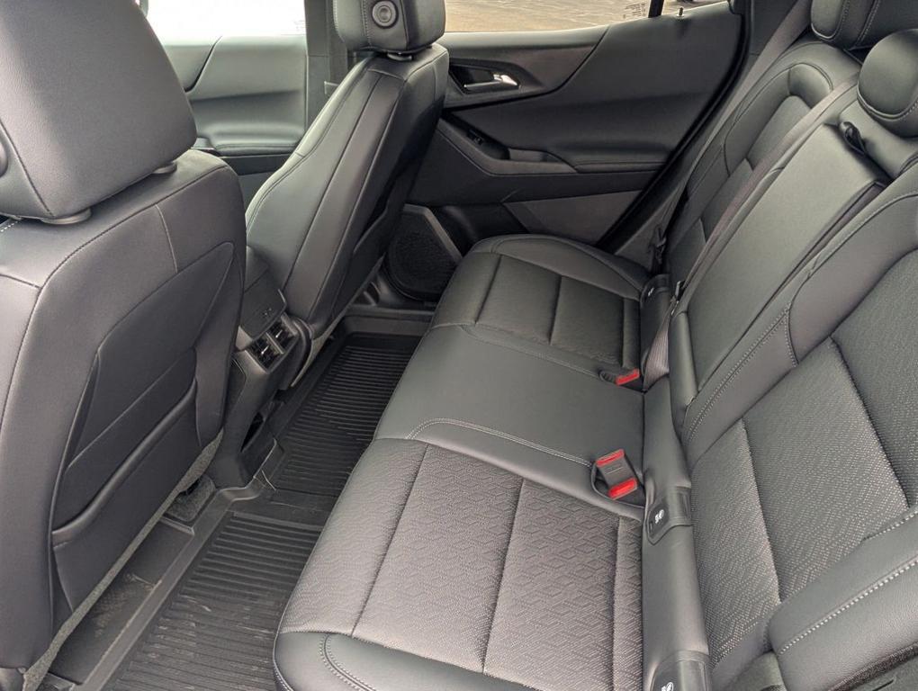 new 2026 Chevrolet Equinox car, priced at $33,033