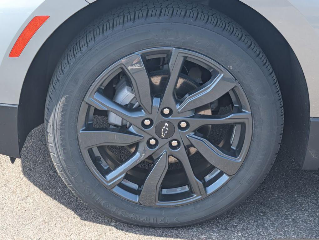 used 2023 Chevrolet Equinox car, priced at $22,999