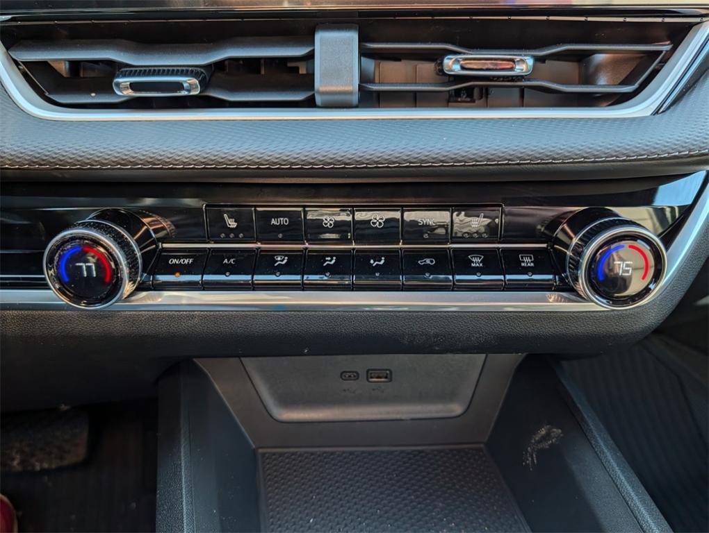 new 2026 Chevrolet Equinox car, priced at $31,653