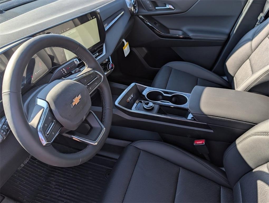 new 2026 Chevrolet Equinox car, priced at $31,653