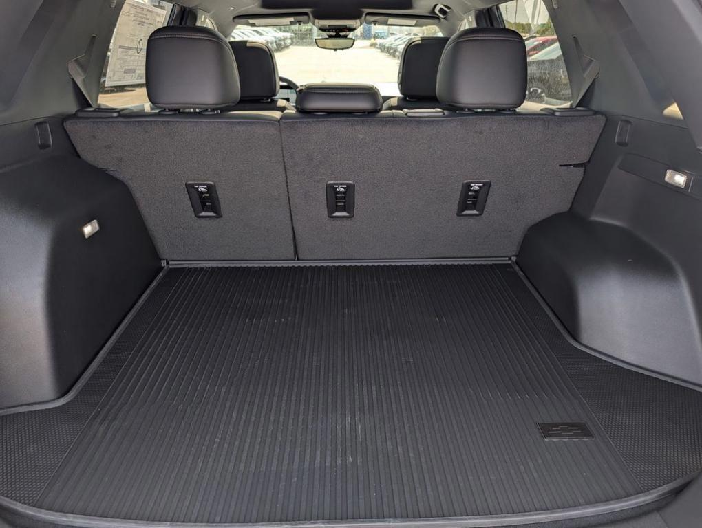 new 2026 Chevrolet Equinox car, priced at $34,513