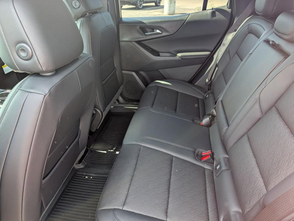 new 2026 Chevrolet Equinox car, priced at $33,478