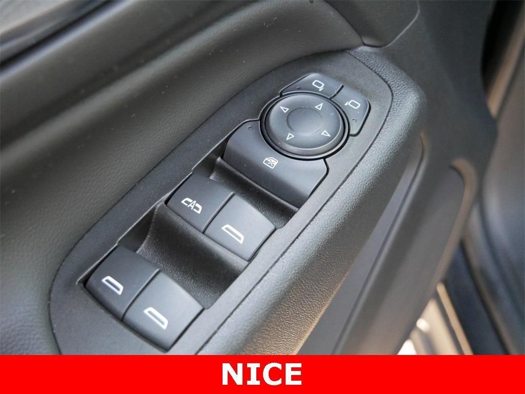 used 2022 Chevrolet Equinox car, priced at $21,391