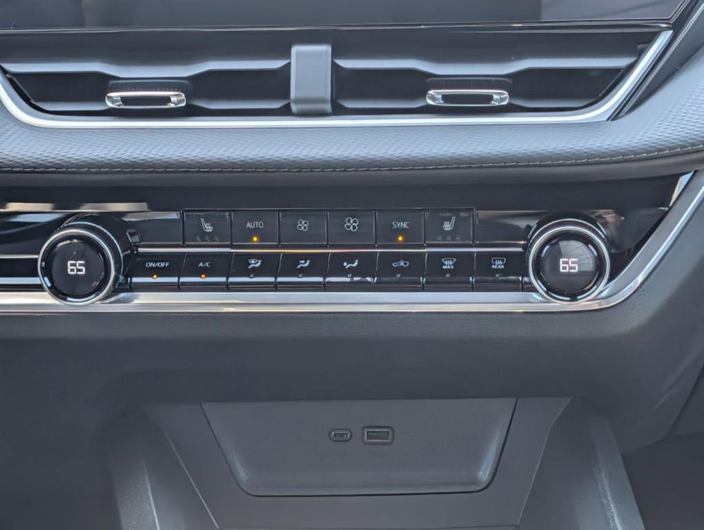 new 2026 Chevrolet Equinox car, priced at $32,182