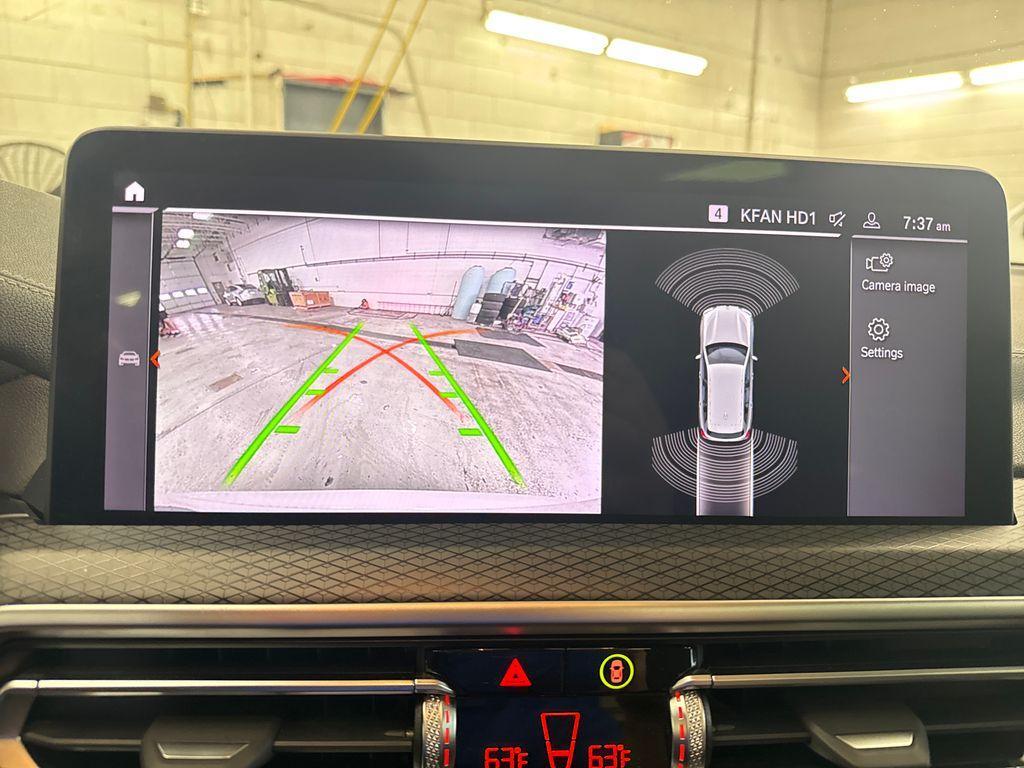 BMW X3 view 18
