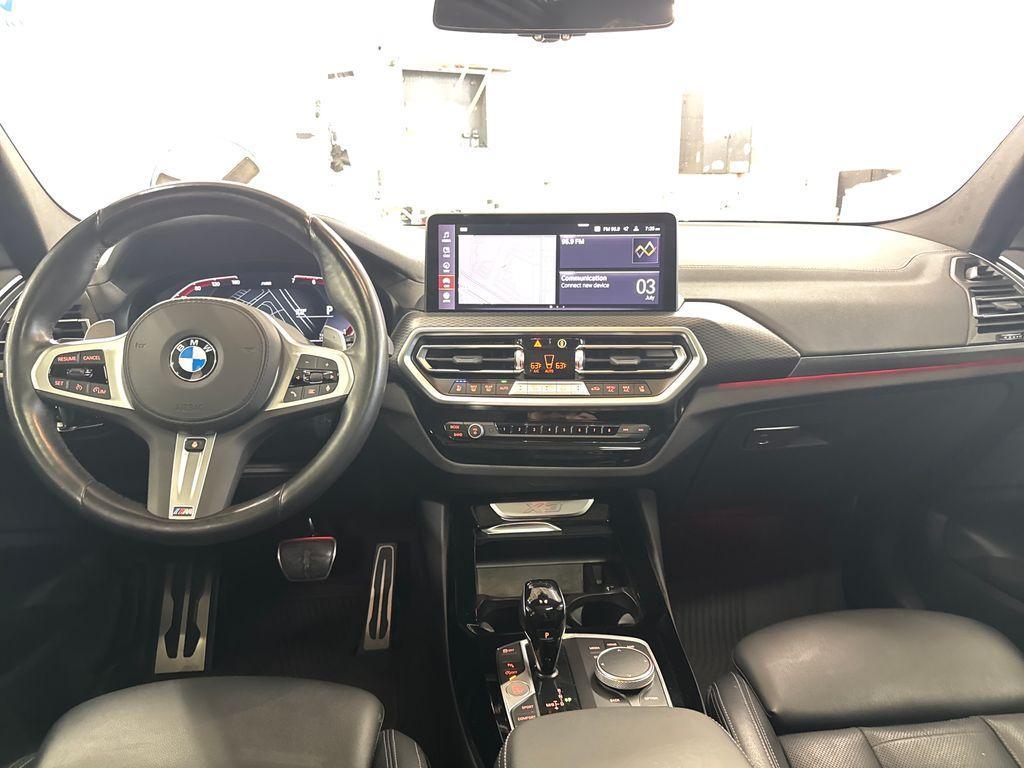 BMW X3 view 12
