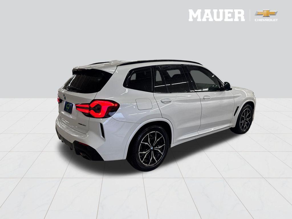 BMW X3 view 6