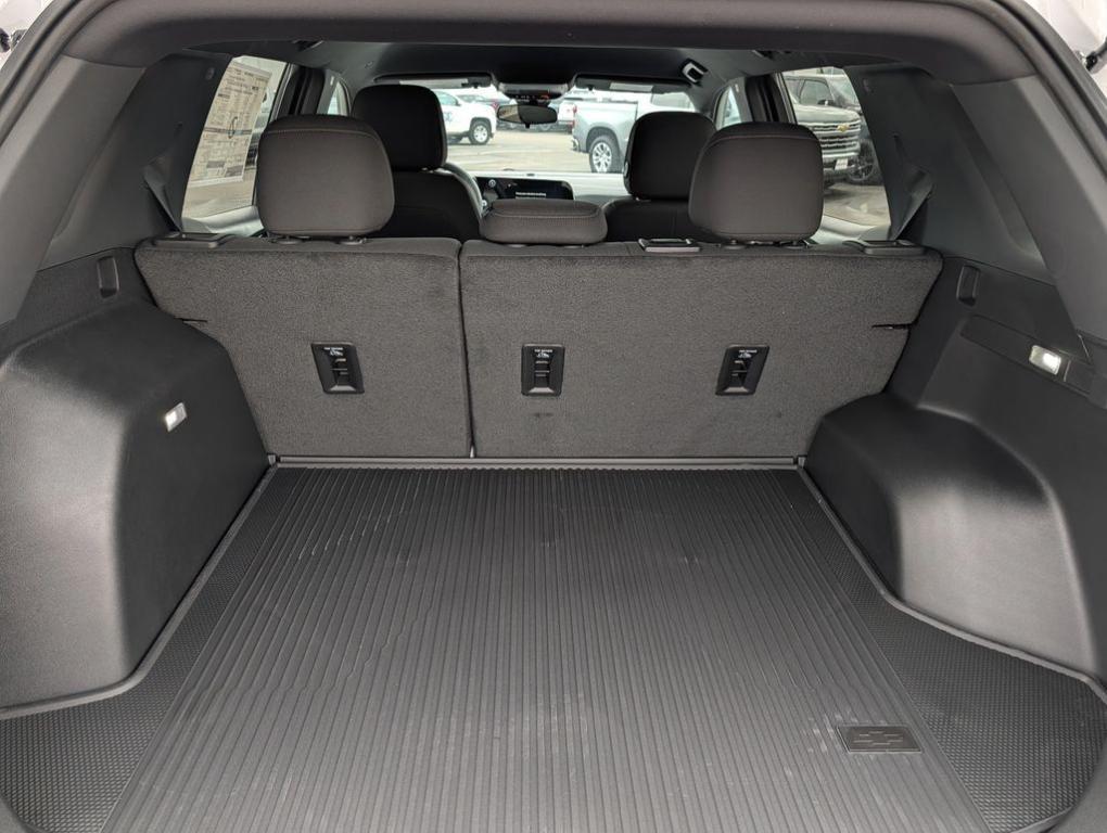 new 2026 Chevrolet Equinox car, priced at $30,337