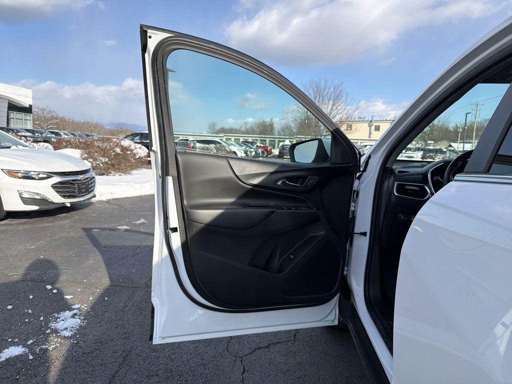 used 2022 Chevrolet Equinox car, priced at $19,999