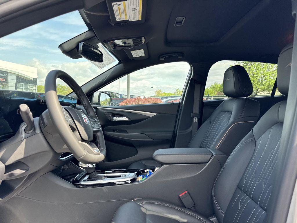 new 2025 Buick Envista car, priced at $29,701