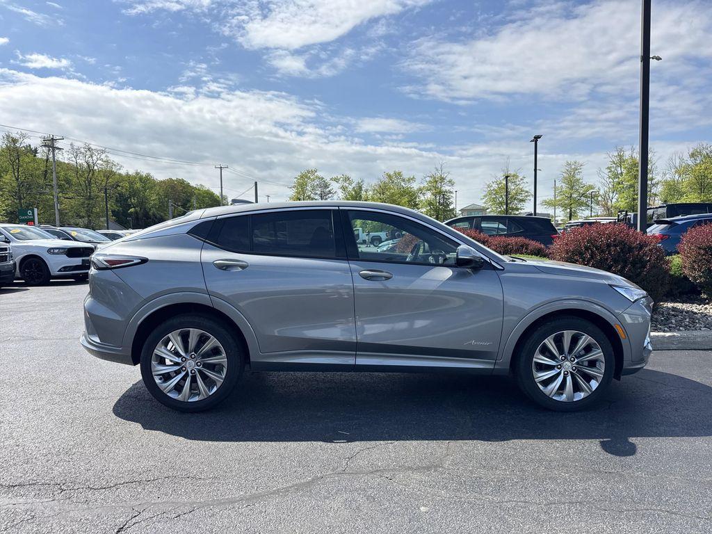 new 2025 Buick Envista car, priced at $29,701
