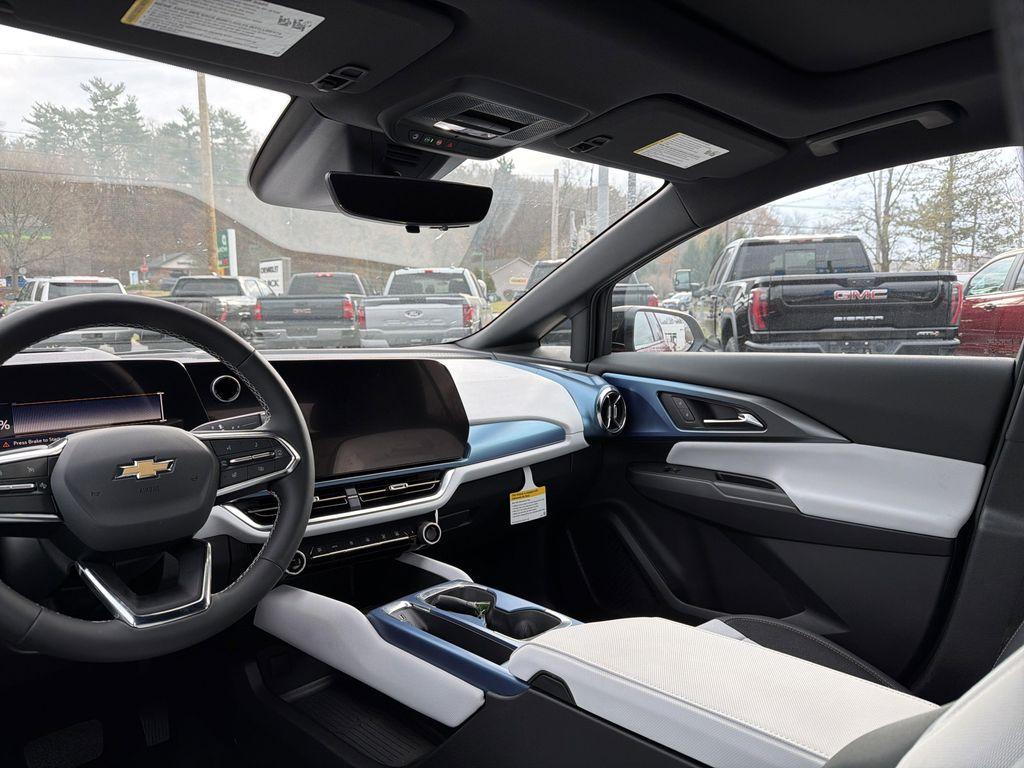 new 2026 Chevrolet Equinox EV car