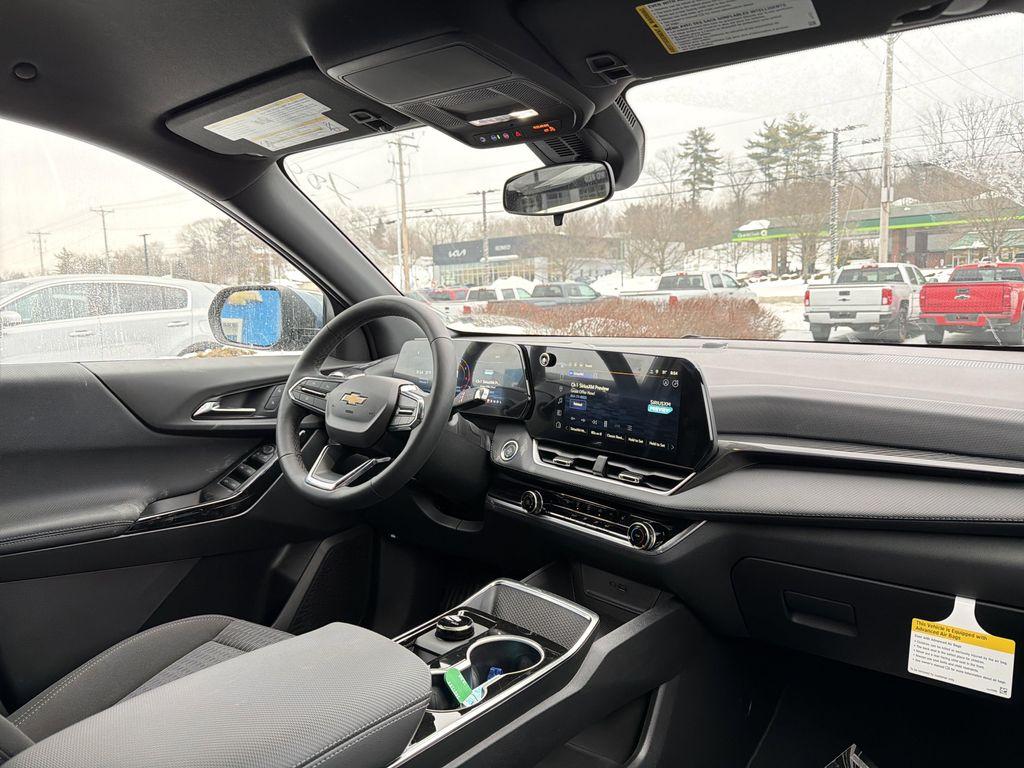 new 2026 Chevrolet Equinox car, priced at $31,798