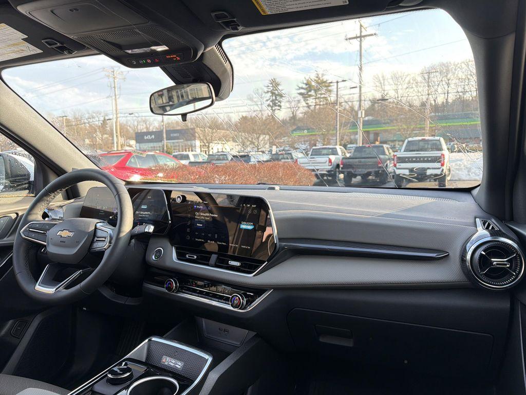 new 2026 Chevrolet Equinox car, priced at $34,032