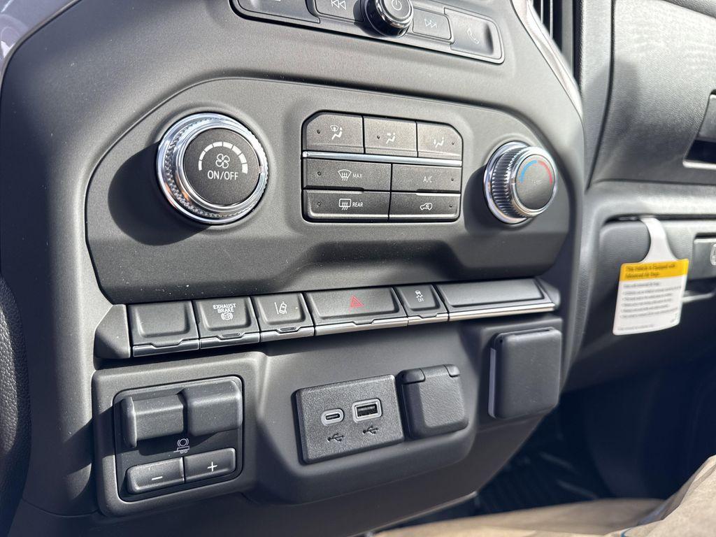 new 2025 GMC Sierra 3500 car, priced at $62,553