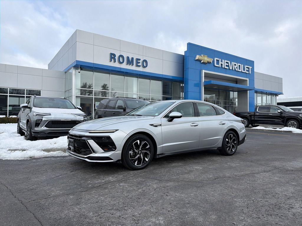 used 2024 Hyundai Sonata car, priced at $21,999