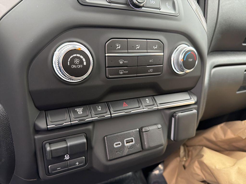 new 2025 GMC Sierra 3500 car, priced at $63,278