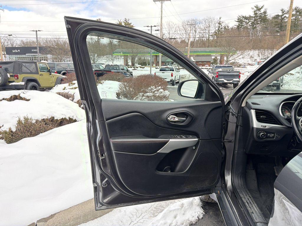 used 2017 Jeep Cherokee car, priced at $14,499