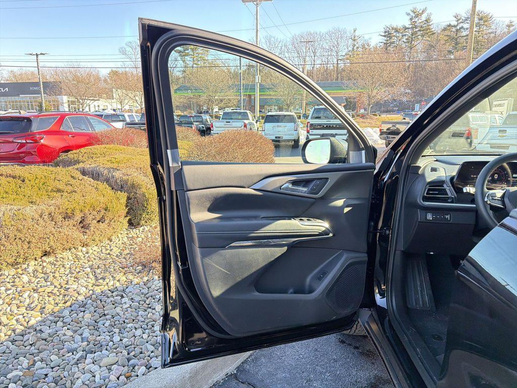 new 2026 Chevrolet Traverse car, priced at $48,855