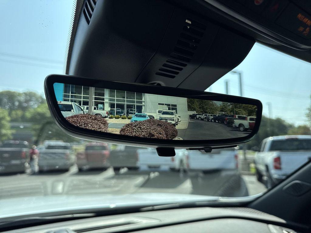 new 2026 Chevrolet Traverse car, priced at $61,915