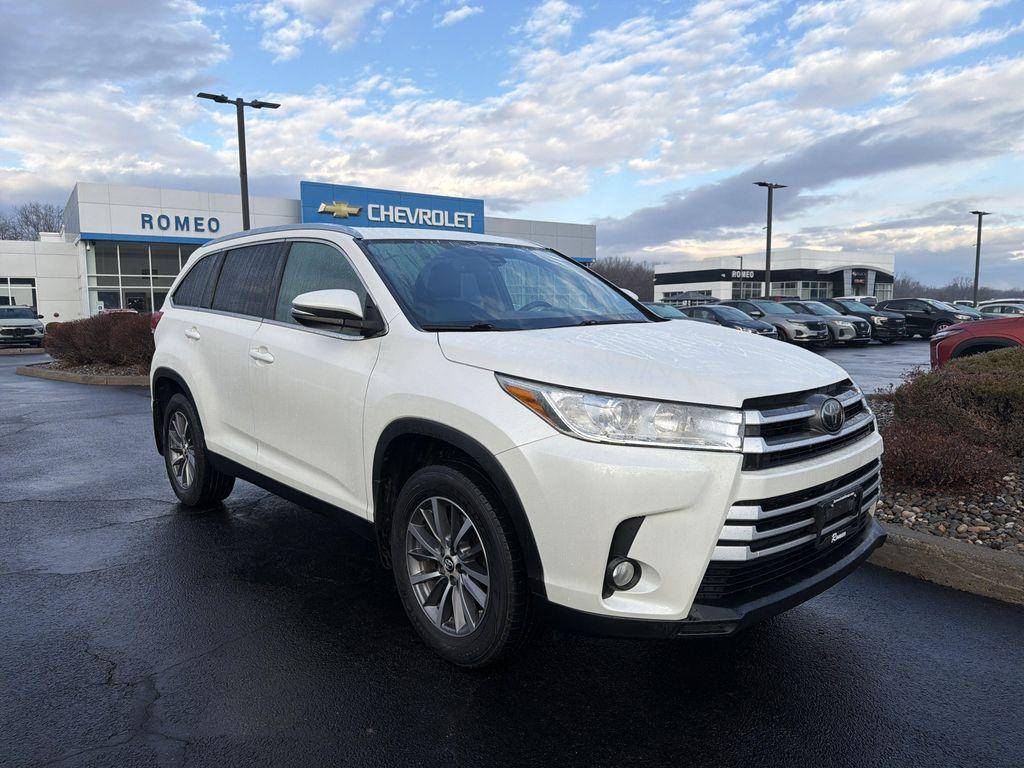 used 2019 Toyota Highlander car, priced at $21,549