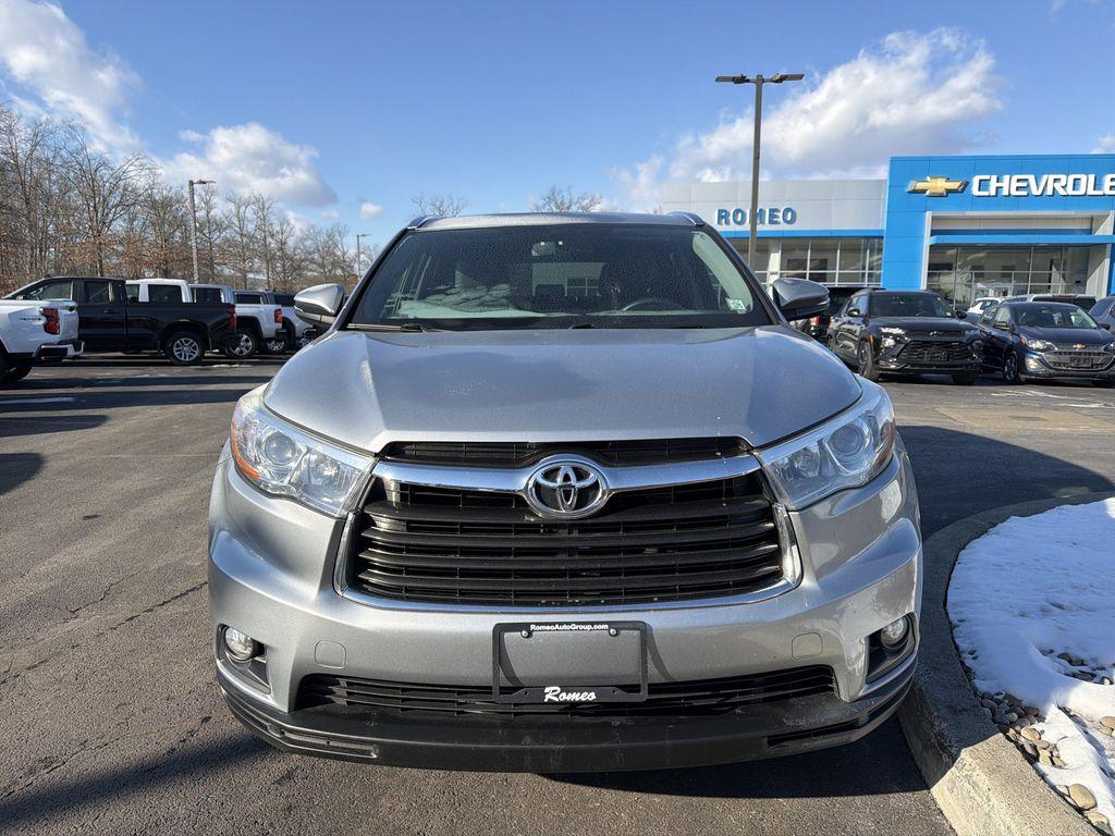 used 2016 Toyota Highlander car, priced at $17,799