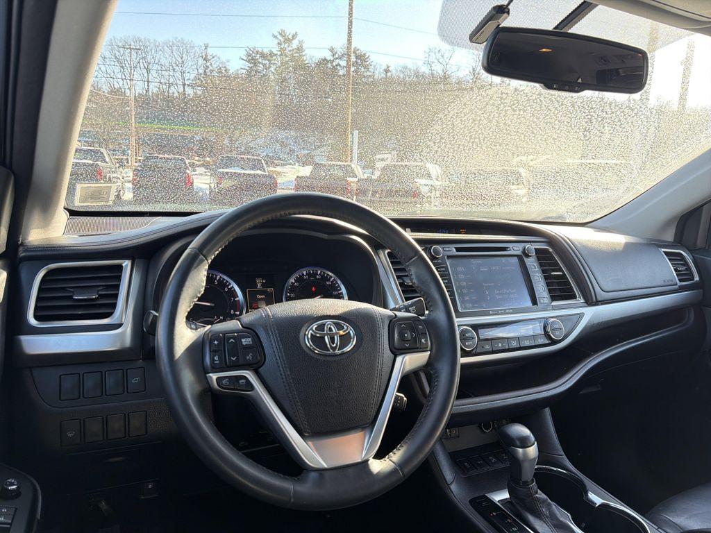used 2016 Toyota Highlander car, priced at $17,799
