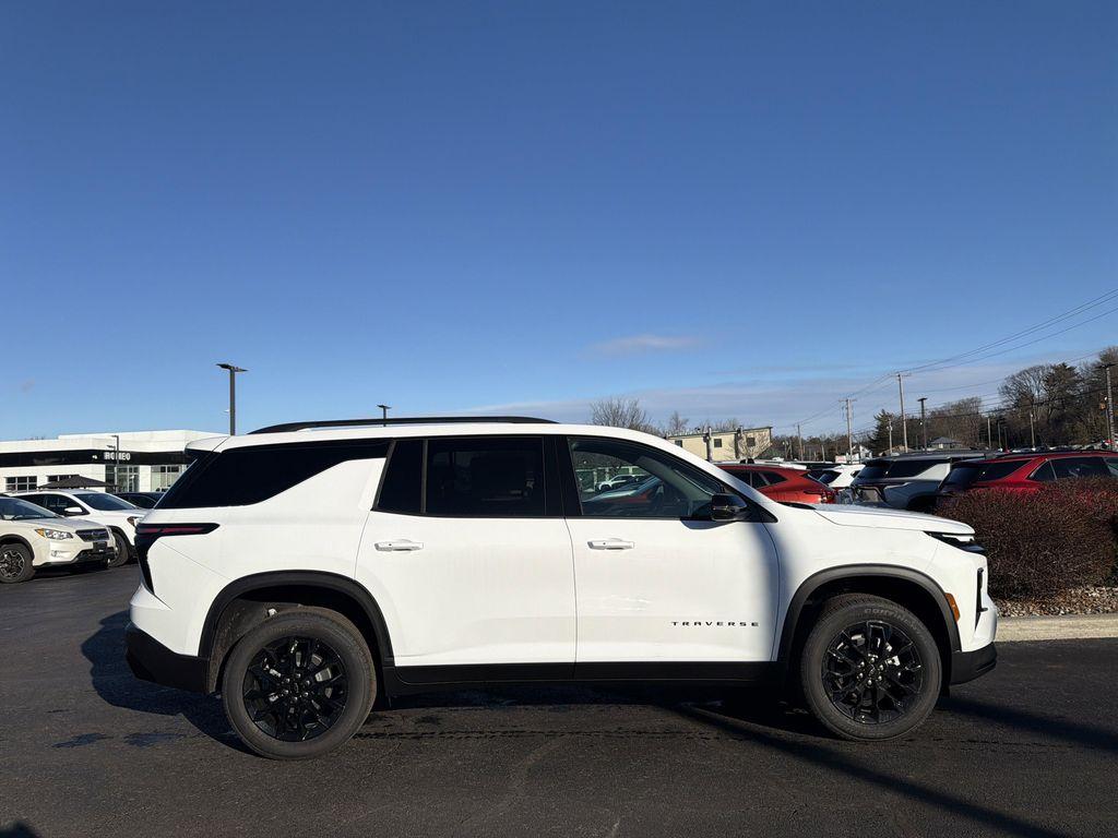 new 2026 Chevrolet Traverse car, priced at $47,405