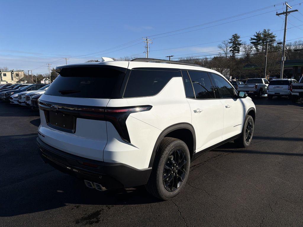new 2026 Chevrolet Traverse car, priced at $47,405