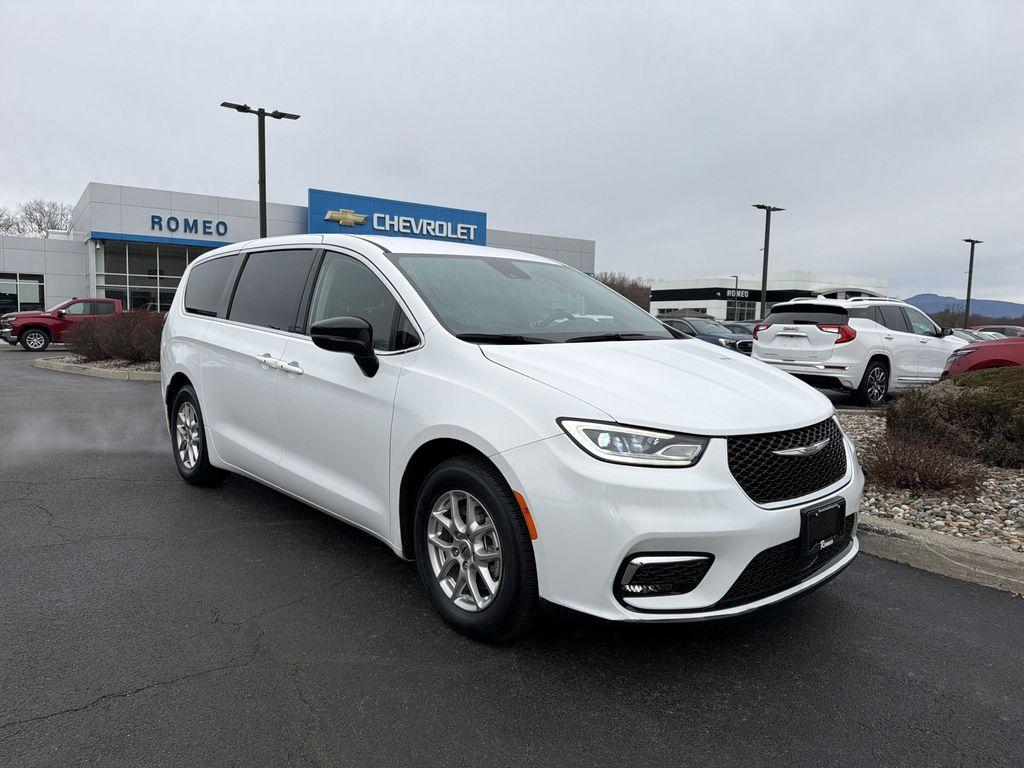 used 2024 Chrysler Pacifica car, priced at $24,499
