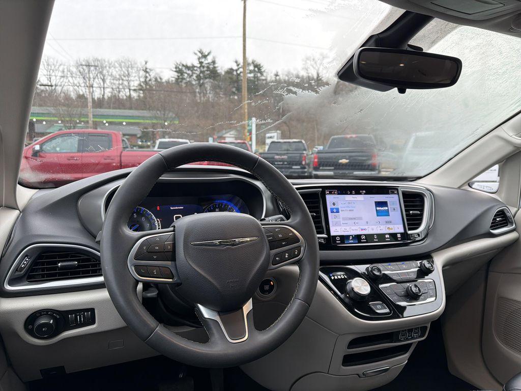 used 2024 Chrysler Pacifica car, priced at $24,499