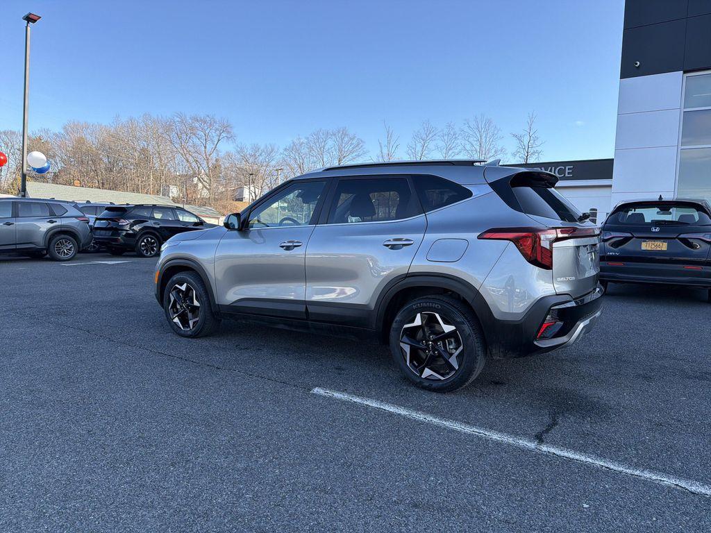 used 2024 Kia Seltos car, priced at $23,999