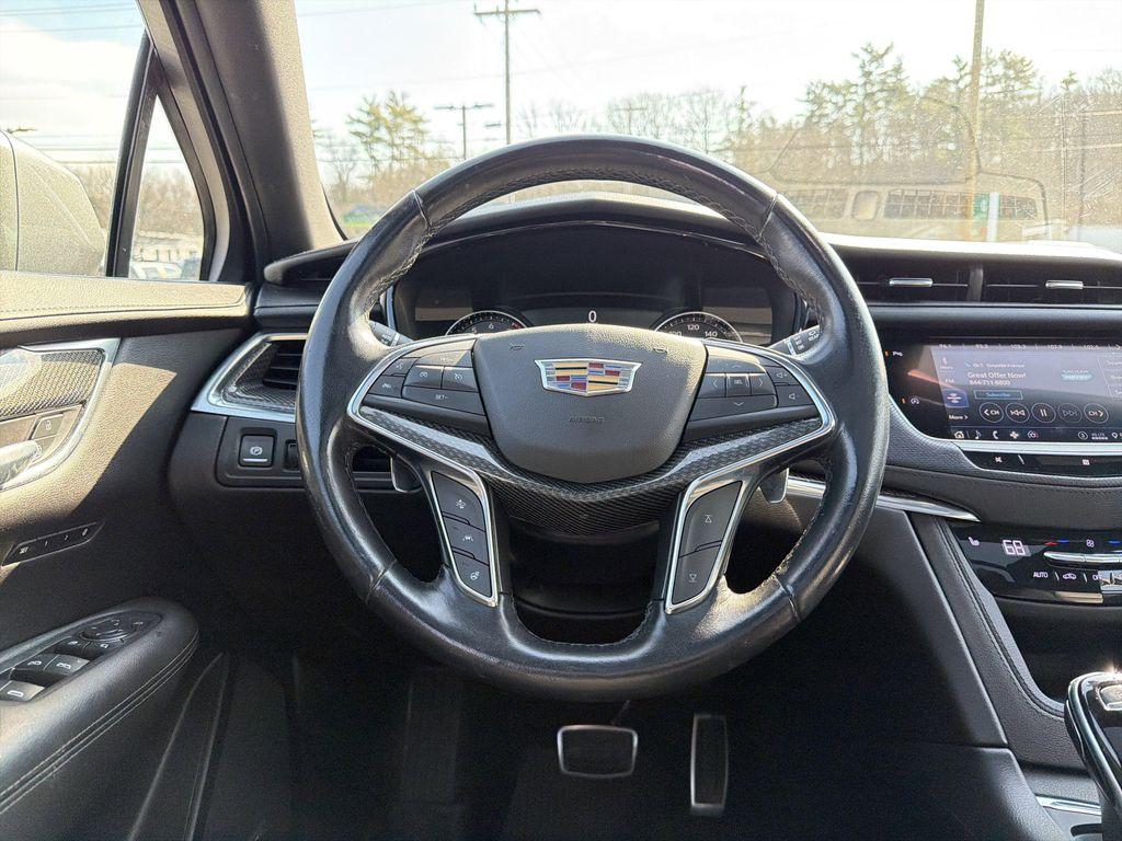 used 2020 Cadillac XT5 car, priced at $22,999