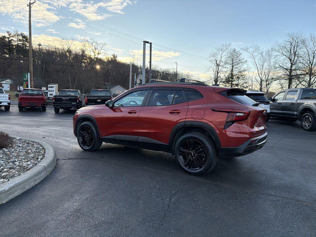 used 2024 Chevrolet Trax car, priced at $19,999