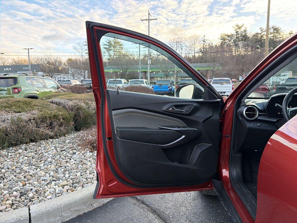 used 2024 Chevrolet Trax car, priced at $19,999