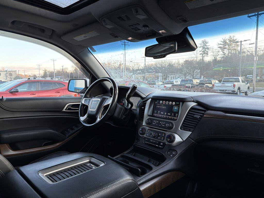 used 2019 GMC Yukon car, priced at $28,399