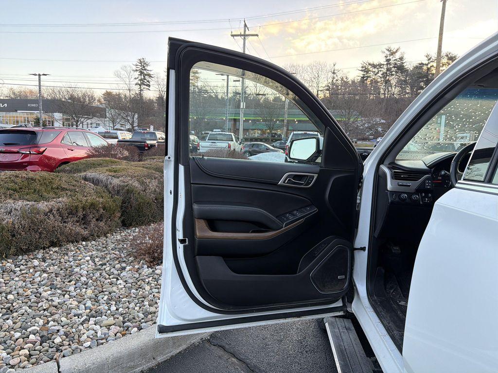 used 2019 GMC Yukon car, priced at $28,399