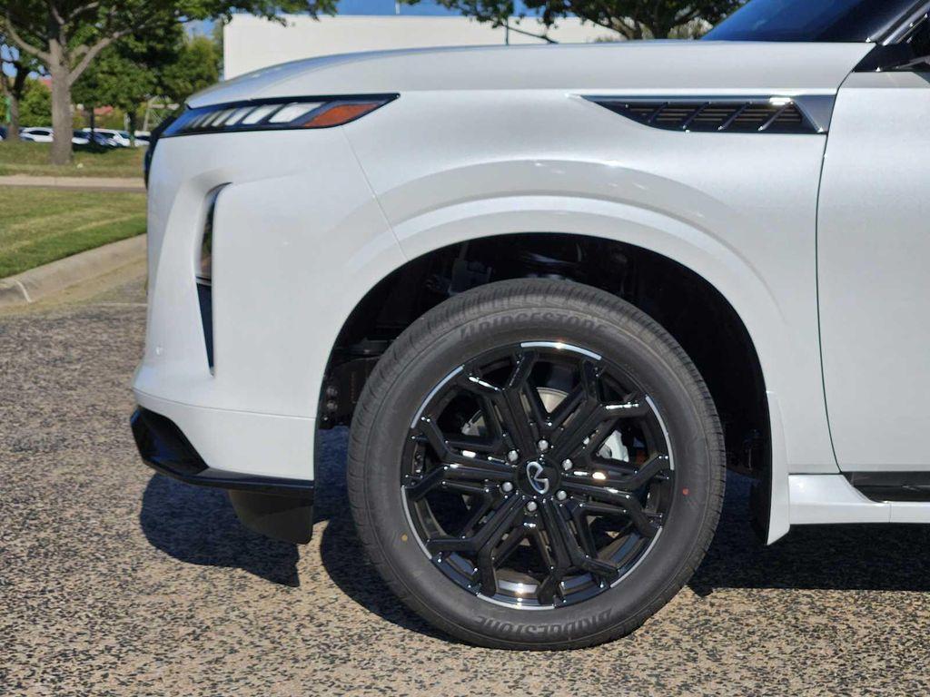 new 2026 INFINITI QX80 car, priced at $106,525